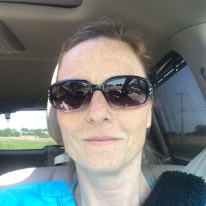 Meet your Posher, Debra